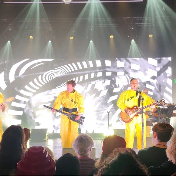 Meet your Posher, Jaimee - Picture 8 of 15